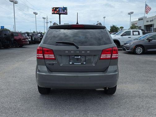 Vice White 2020 Dodge Journey SE Value