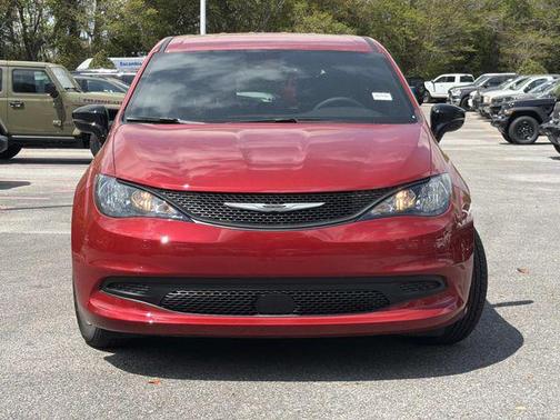 2026 Chrysler Voyager LX