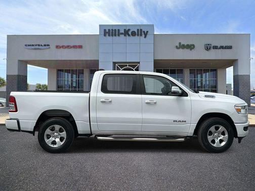 Bright White Clearcoat 2022 RAM 1500 Big Horn/Lone Star
