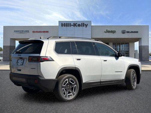 Silver Zynith Clearcoat 2026 Jeep Cherokee Laredo 4x4