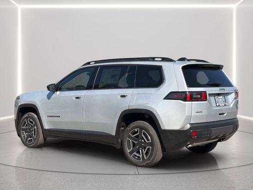 Silver Zynith Clearcoat 2026 Jeep Cherokee Laredo 4x4