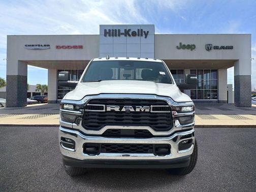 Bright White Clearcoat 2026 RAM 2500 Tradesman Crew Cab 4x4 6'4' Box