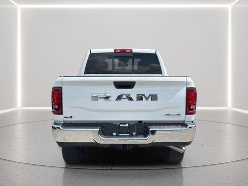 Bright White Clearcoat 2026 RAM 2500 Tradesman Crew Cab 4x4 6'4' Box