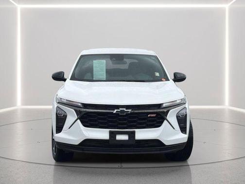 Summit White 2024 Chevrolet Trax FWD 1RS