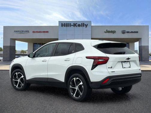 Summit White 2024 Chevrolet Trax FWD 1RS