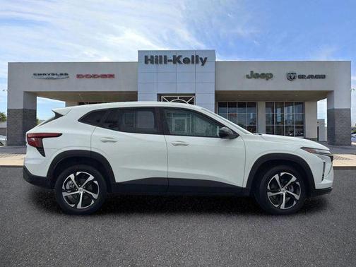 Summit White 2024 Chevrolet Trax FWD 1RS