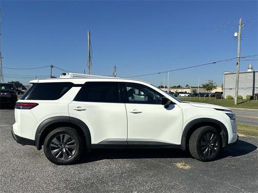 2023 Nissan Pathfinder S 4WD