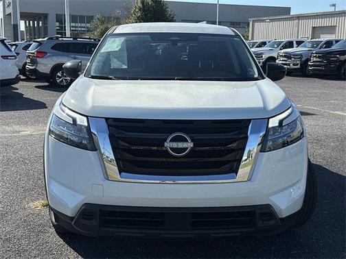 2023 Nissan Pathfinder S 4WD