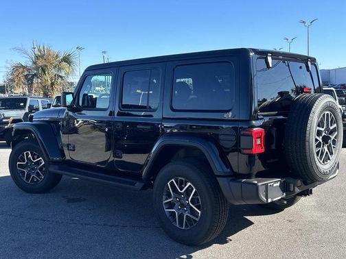 2026 Jeep Wrangler 4-Door Sahara 4x4