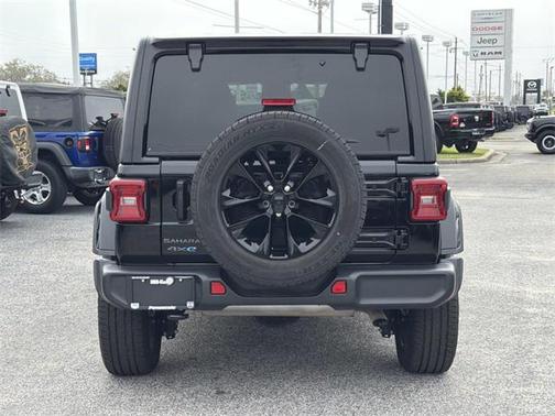 2025 Jeep Wrangler 4xe Sahara