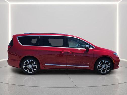 Red Hot Pearlcoat 2026 Chrysler Pacifica L