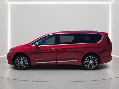 Red Hot Pearlcoat 2026 Chrysler Pacifica L