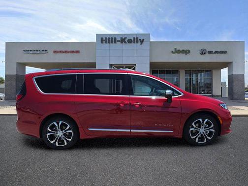 Red Hot Pearlcoat 2026 Chrysler Pacifica L