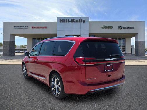 Red Hot Pearlcoat 2026 Chrysler Pacifica L