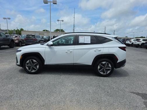 Serenity White Pearl 2025 Hyundai TUCSON SEL
