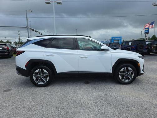 Serenity White Pearl 2025 Hyundai TUCSON SEL