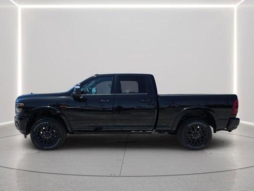 Diamond Black Crystal Pearlcoat 2026 RAM 2500 Limited Crew Cab 4x4 6'4' Box