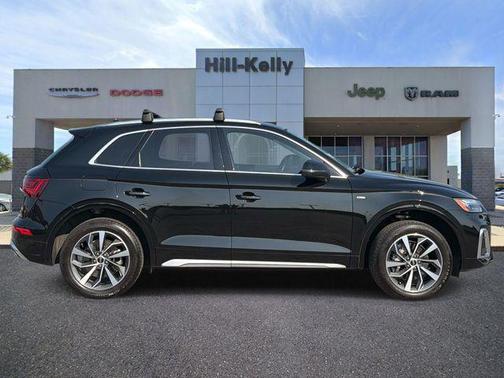 Mythos Black Metallic 2023 Audi Q5 45 S line Premium Plus