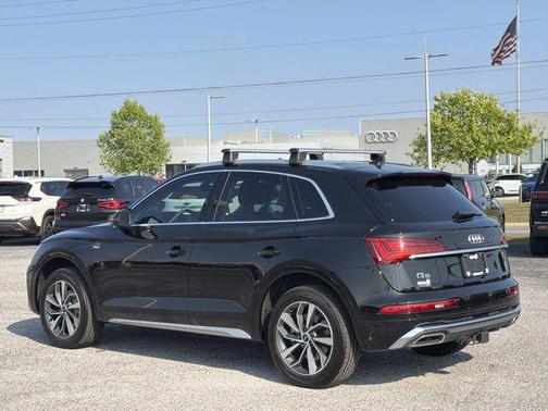 Mythos Black Metallic 2023 Audi Q5 45 S line Premium Plus