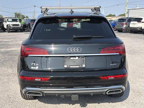 Mythos Black Metallic 2023 Audi Q5 45 S line Premium Plus