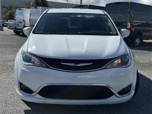 2020 Chrysler Pacifica Touring