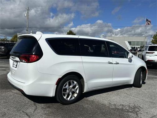 2020 Chrysler Pacifica Touring