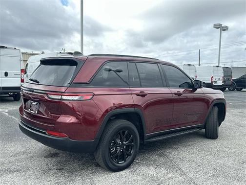 2025 Jeep Grand Cherokee Altitude