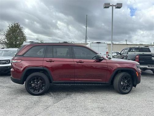 2025 Jeep Grand Cherokee Altitude