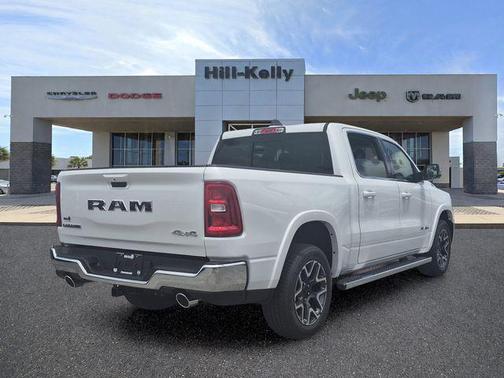 Ivory White Tri-Coat Pearlcoat 2026 RAM 1500 Laramie