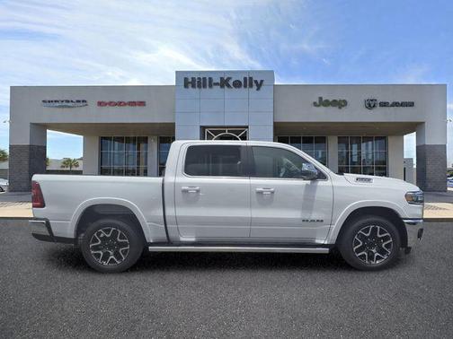 Ivory White Tri-Coat Pearlcoat 2026 RAM 1500 Laramie