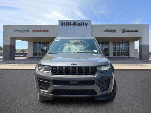Baltic Gray Metallic Clearcoat 2026 Jeep Grand Cherokee L Altitude