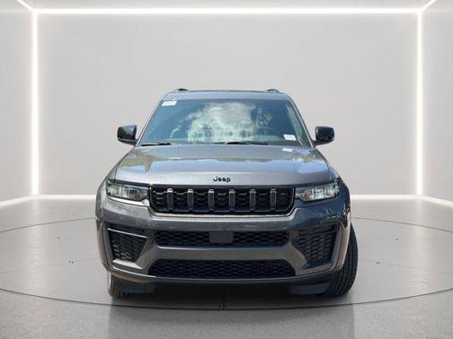 Baltic Gray Metallic Clearcoat 2026 Jeep Grand Cherokee L Altitude