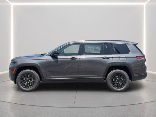 Baltic Gray Metallic Clearcoat 2026 Jeep Grand Cherokee L Altitude