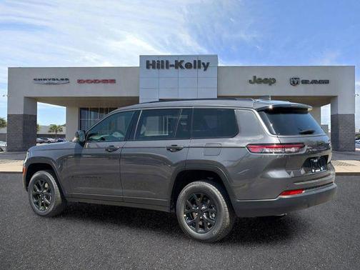 Baltic Gray Metallic Clearcoat 2026 Jeep Grand Cherokee L Altitude