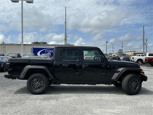 2024 Jeep Gladiator Sport S