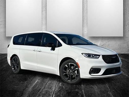 2026 Chrysler Pacifica L