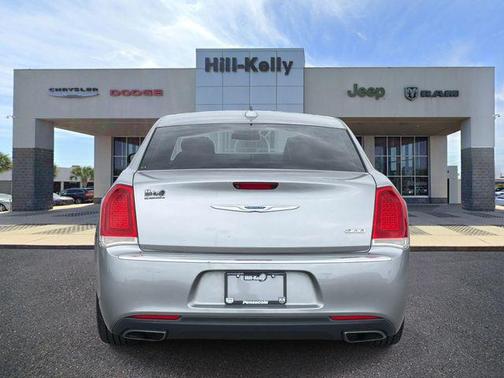 Billet Silver Metallic Clearcoat 2018 Chrysler 300 Limited