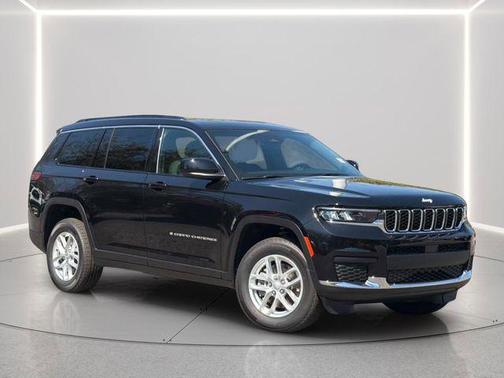 Diamond Black Crystal Pearlcoat 2026 Jeep Grand Cherokee L Altitude