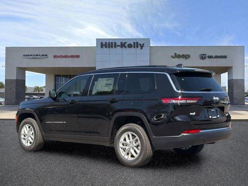 Diamond Black Crystal Pearlcoat 2026 Jeep Grand Cherokee L Altitude