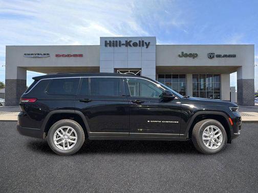Diamond Black Crystal Pearlcoat 2026 Jeep Grand Cherokee L Altitude