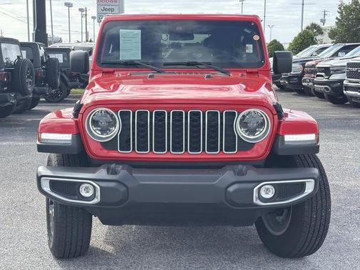 Firecracker Red Clearcoat 2025 Jeep Wrangler 4-Door Sahara 4x4