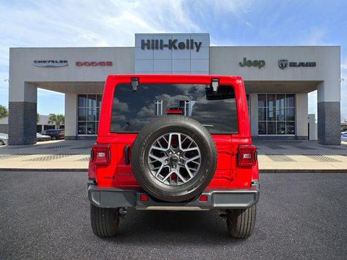 Firecracker Red Clearcoat 2025 Jeep Wrangler 4-Door Sahara 4x4