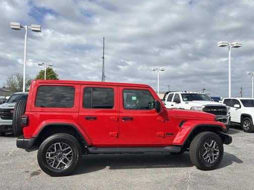 Firecracker Red Clearcoat 2025 Jeep Wrangler 4-Door Sahara 4x4