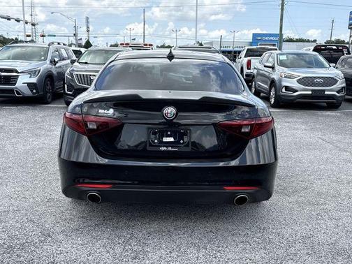 Alfa Black 2021 Alfa Romeo Giulia Base