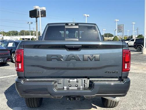 2025 RAM 2500 Big Horn Crew Cab 4x4 6'4' Box