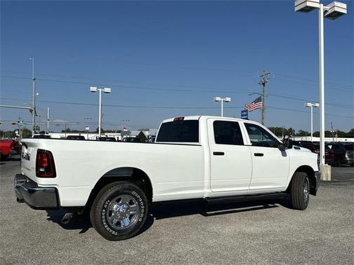2025 RAM 2500 Tradesman Crew Cab 4x2 8' Box