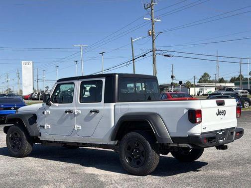 Bright White Clearcoat 2026 Jeep Gladiator Sport