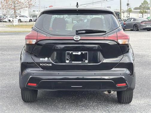 2021 Nissan Kicks S