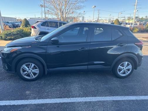 2021 Nissan Kicks S