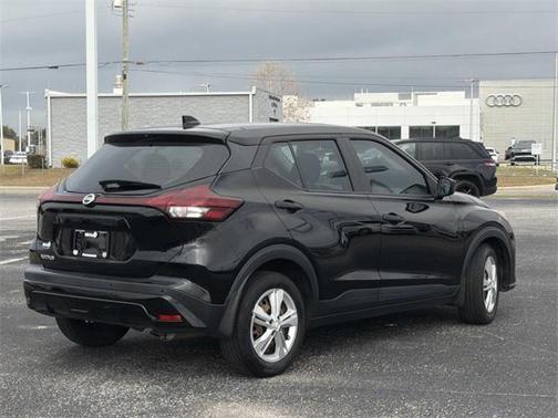 2021 Nissan Kicks S
